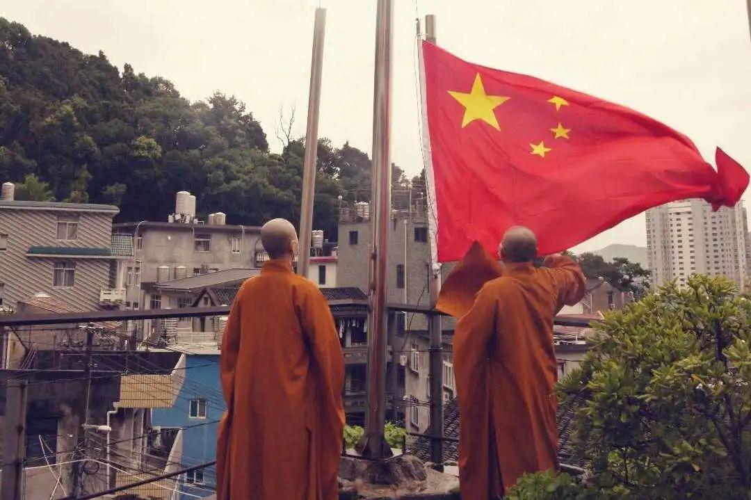 救援聪明男孩